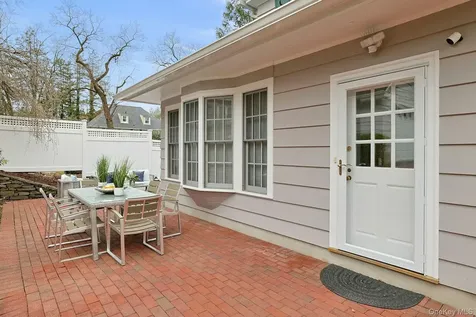 92 Walworth Avenue Scarsdale NY 10583