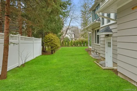 92 Walworth Avenue Scarsdale NY 10583