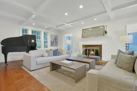 92 Walworth Avenue Scarsdale NY 10583