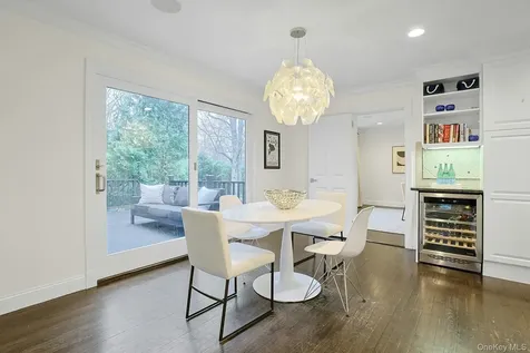 22 Leatherstocking Lane Scarsdale NY 10583