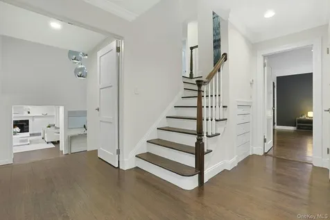 22 Leatherstocking Lane Scarsdale NY 10583