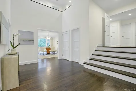 22 Leatherstocking Lane Scarsdale NY 10583