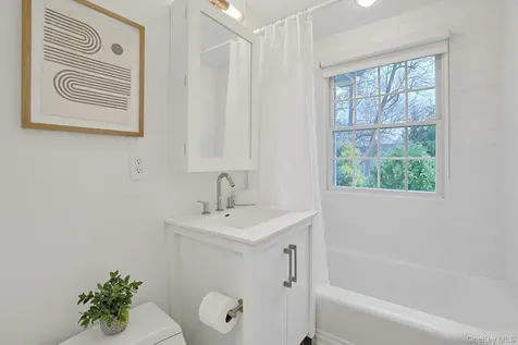 22 Leatherstocking Lane Scarsdale NY 10583
