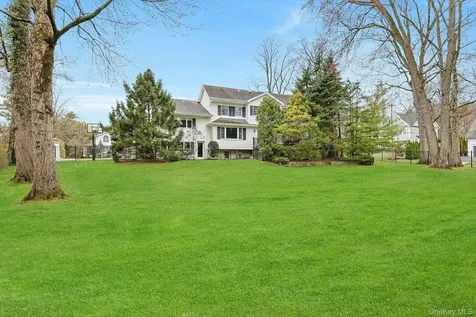 22 Leatherstocking Lane Scarsdale NY 10583