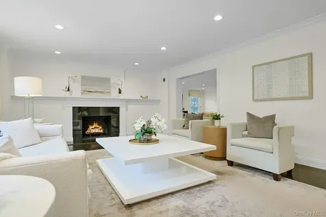 22 Leatherstocking Lane Scarsdale NY 10583