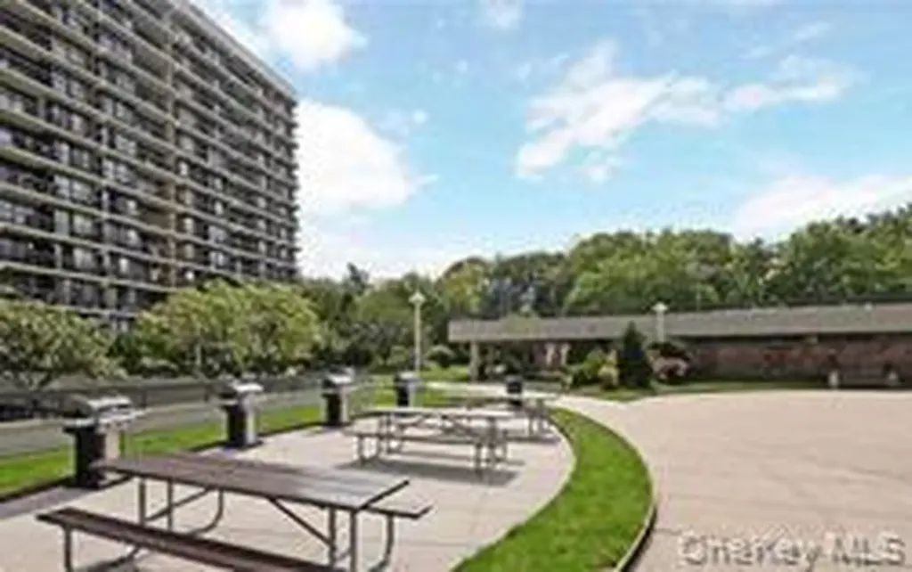 152-18 Union Turnpike Flushing NY 11367