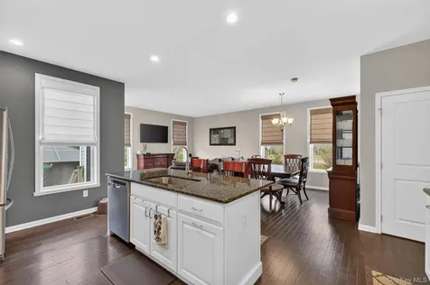 25 Hoffman Road Hopewell Junction NY 12533