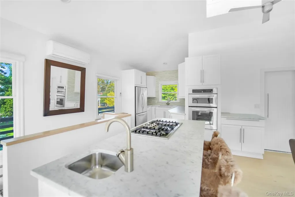 3 Jefferson Avenue Hampton Bays NY 11946