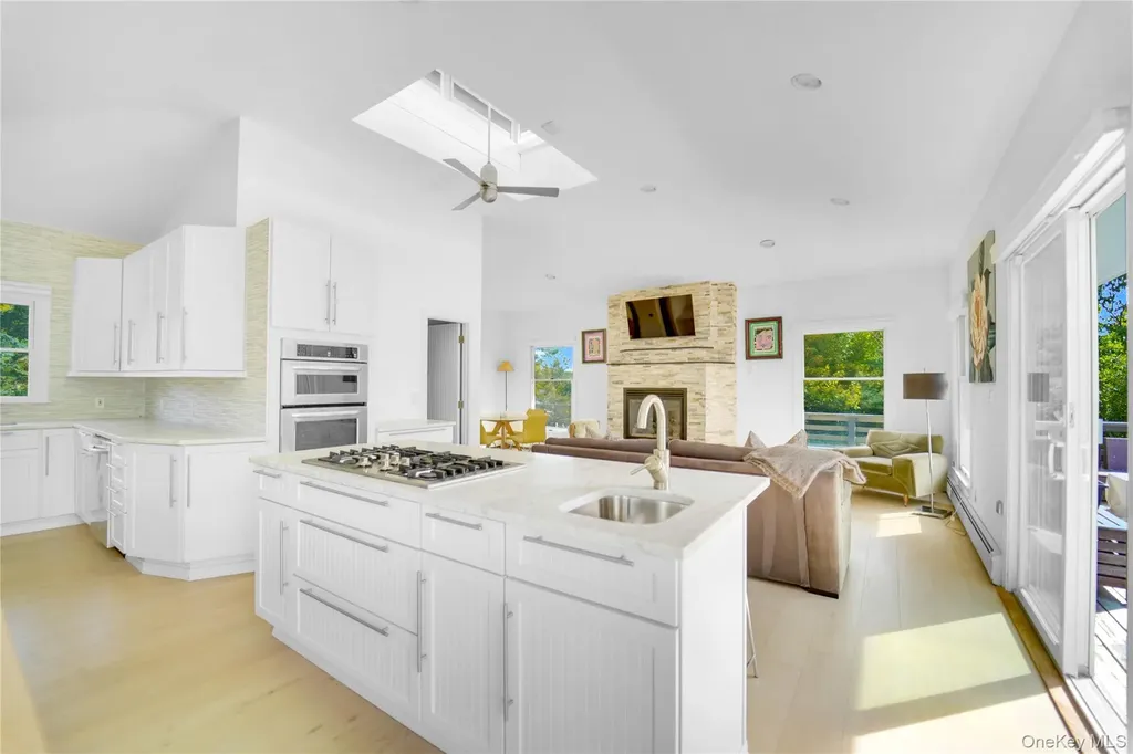 3 Jefferson Avenue Hampton Bays NY 11946
