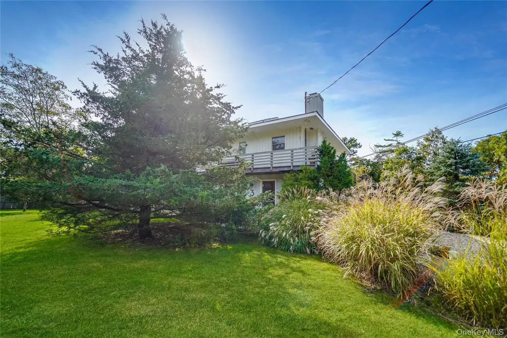 3 Jefferson Avenue Hampton Bays NY 11946
