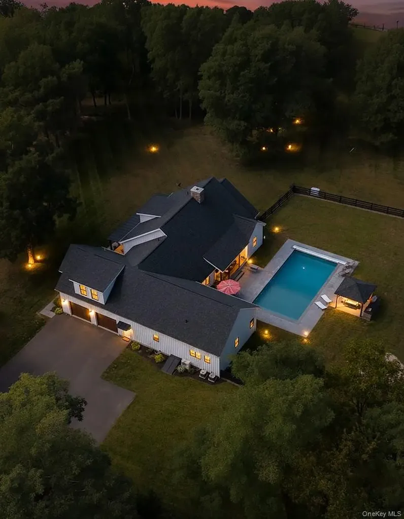 5988 Route 9h Claverack NY 12534