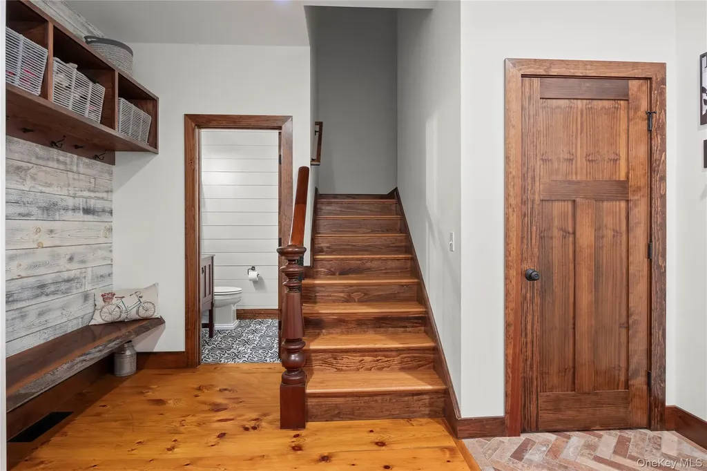 5988 Route 9h Claverack NY 12534