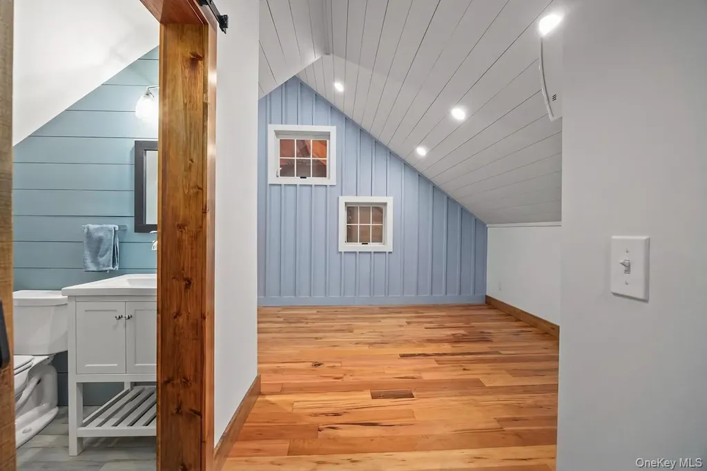 5988 Route 9h Claverack NY 12534