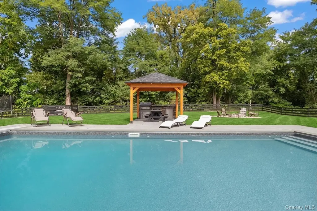 5988 Route 9h Claverack NY 12534