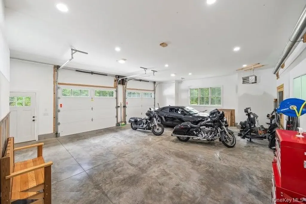 5988 Route 9h Claverack NY 12534
