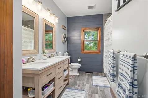 5988 Route 9h Claverack NY 12534