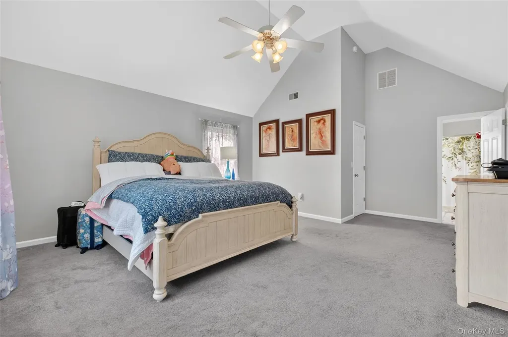 24 Coachlight Drive Poughkeepsie NY 12603