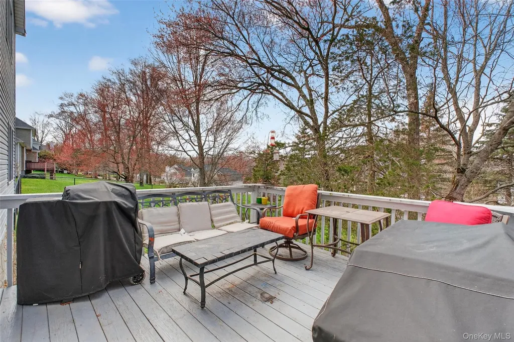 24 Coachlight Drive Poughkeepsie NY 12603