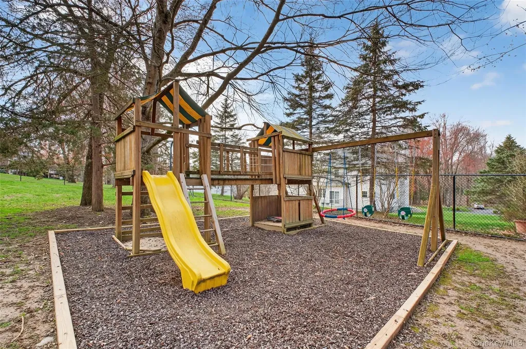 24 Coachlight Drive Poughkeepsie NY 12603
