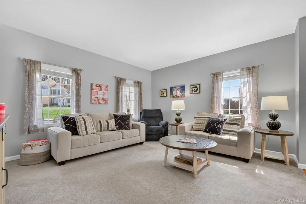 24 Coachlight Drive Poughkeepsie NY 12603