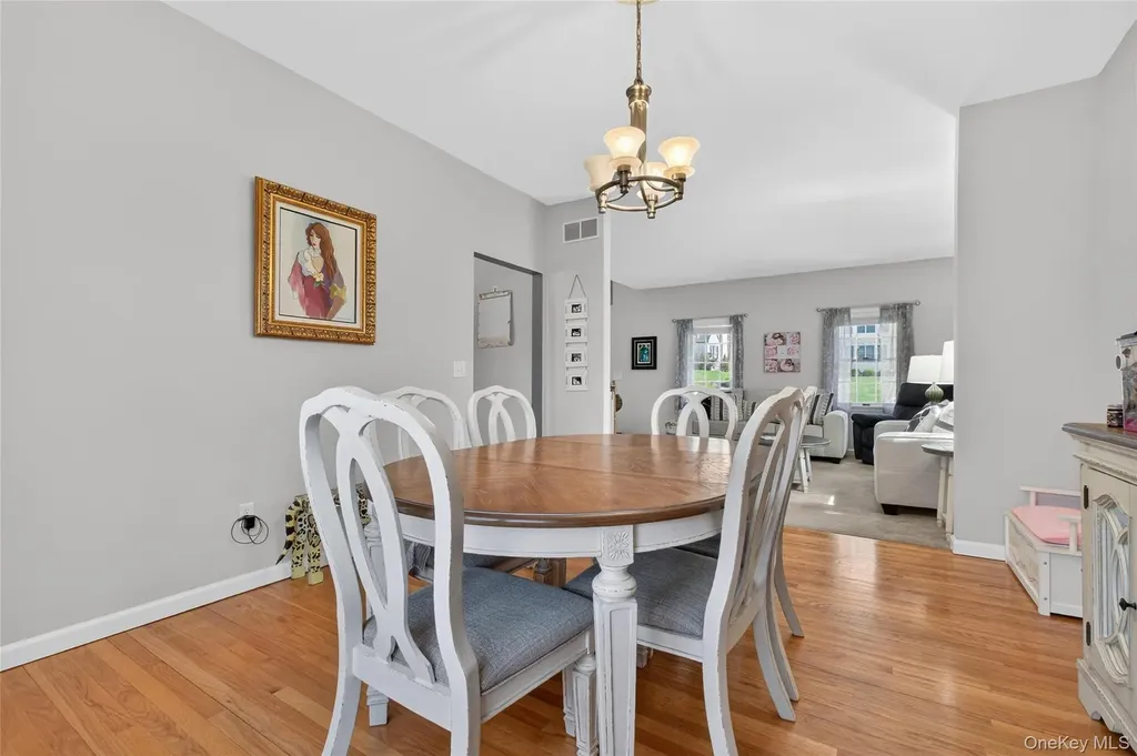 24 Coachlight Drive Poughkeepsie NY 12603