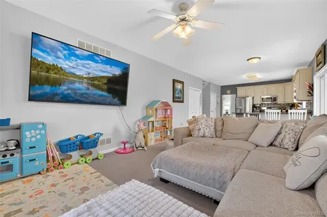 24 Coachlight Drive Poughkeepsie NY 12603