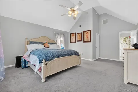 24 Coachlight Drive Poughkeepsie NY 12603