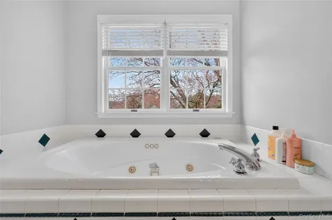 24 Coachlight Drive Poughkeepsie NY 12603