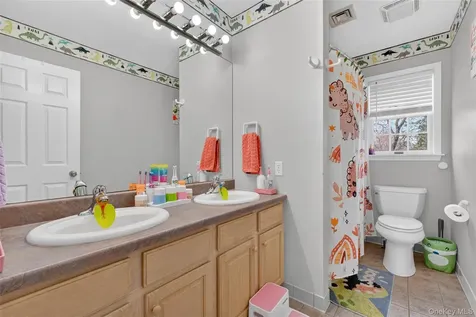 24 Coachlight Drive Poughkeepsie NY 12603
