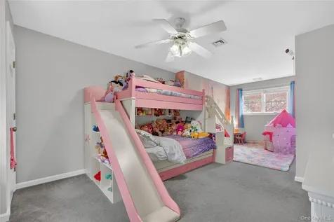 24 Coachlight Drive Poughkeepsie NY 12603