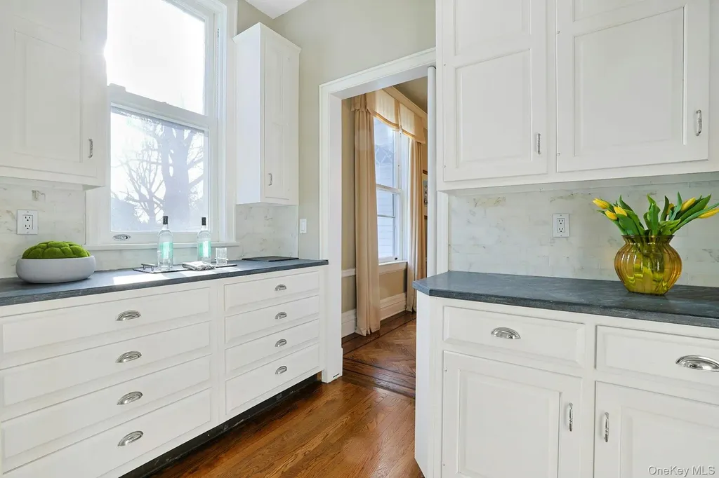34 Park Road Scarsdale NY 10583