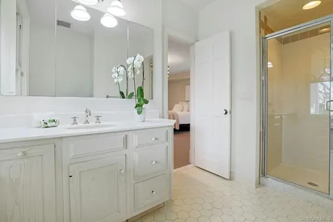 34 Park Road Scarsdale NY 10583