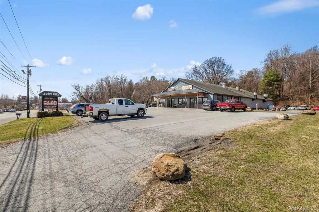 1447 Route 9w Marlboro NY 12542