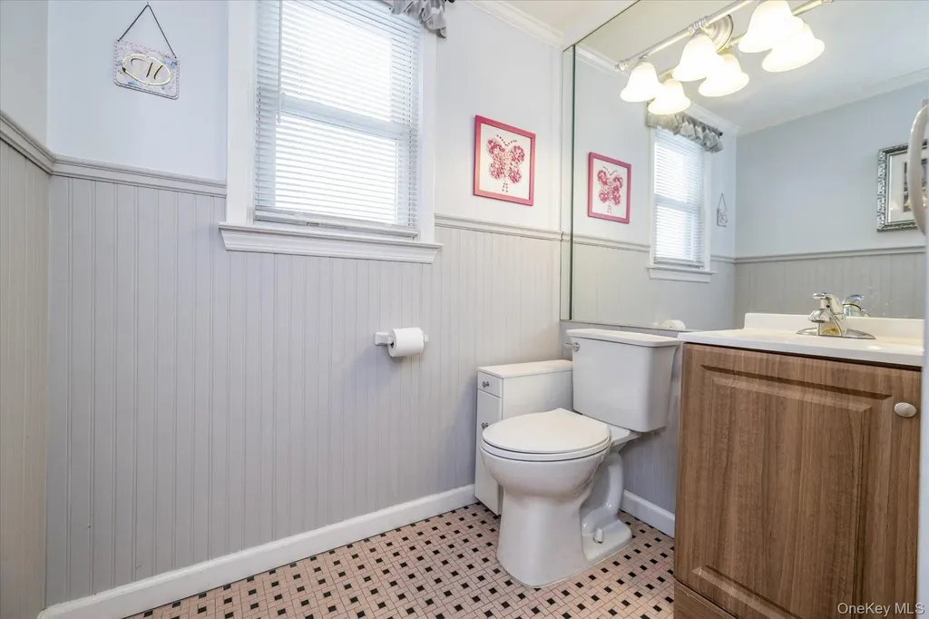 158 Roosevelt Avenue Freeport NY 11520