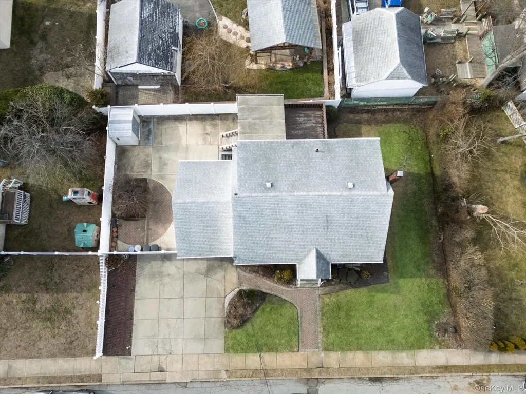 158 Roosevelt Avenue Freeport NY 11520