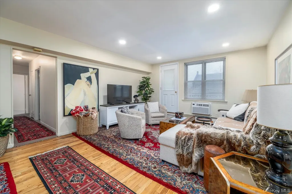 2 Fowler Avenue Lynbrook NY 11563