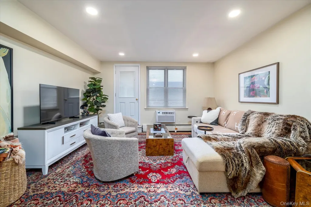 2 Fowler Avenue Lynbrook NY 11563