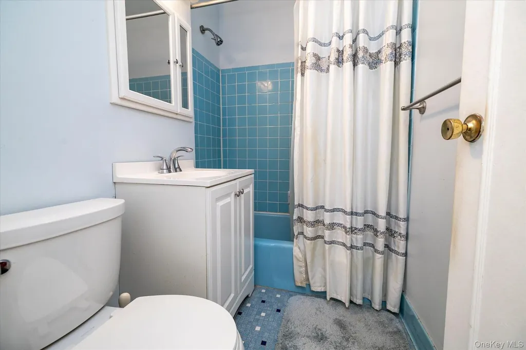 2 Fowler Avenue Lynbrook NY 11563