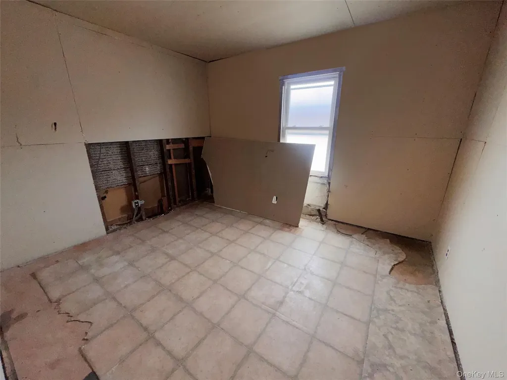 93 Vermont Avenue West Babylon NY 11704