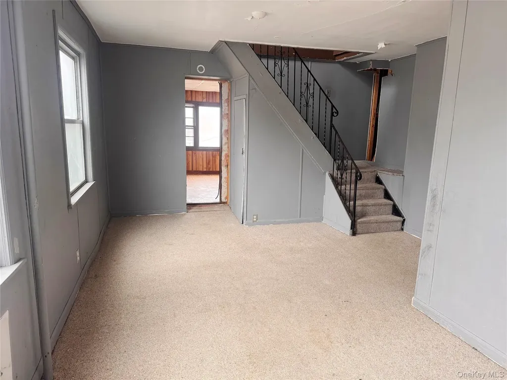 93 Vermont Avenue West Babylon NY 11704