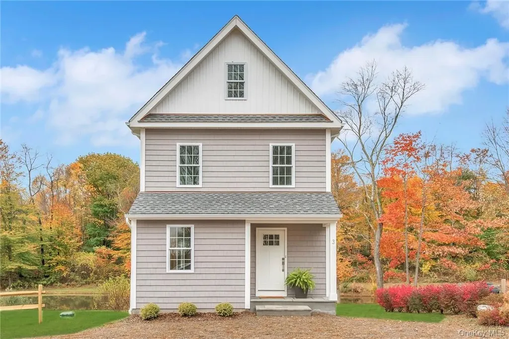 237 Tomahawk Street Baldwin Place NY 10505