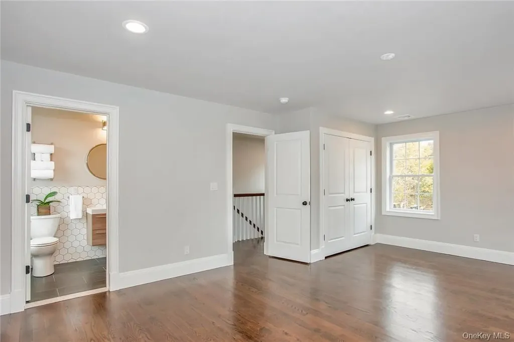 237 Tomahawk Street Baldwin Place NY 10505