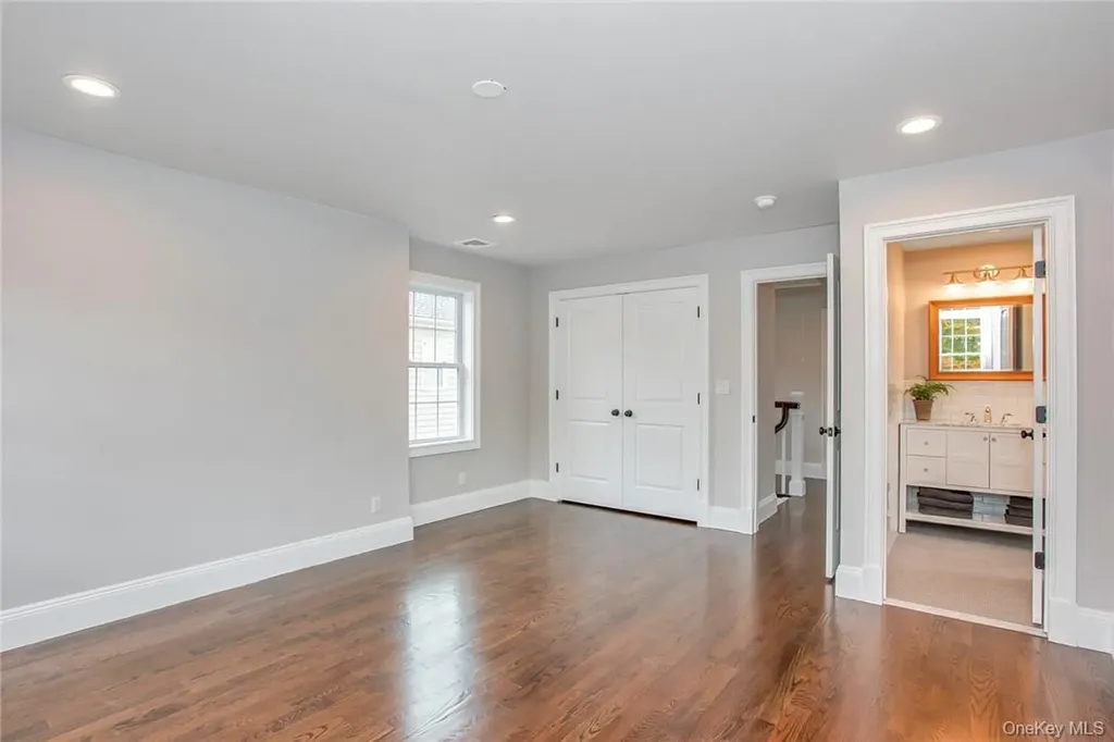 237 Tomahawk Street Baldwin Place NY 10505