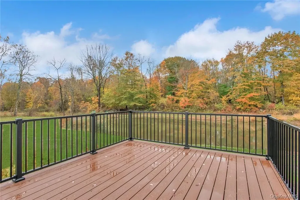 237 Tomahawk Street Baldwin Place NY 10505