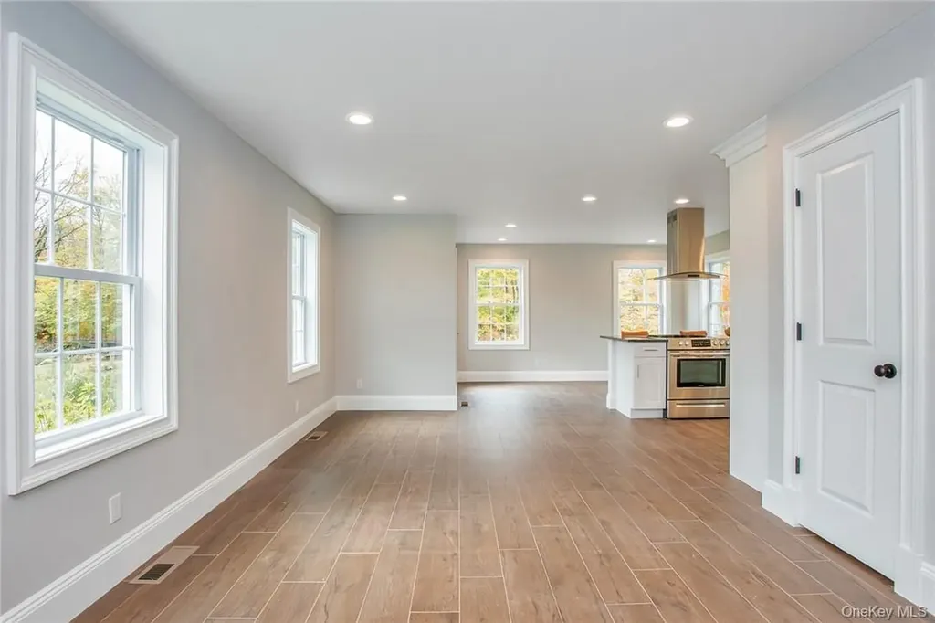 237 Tomahawk Street Baldwin Place NY 10505