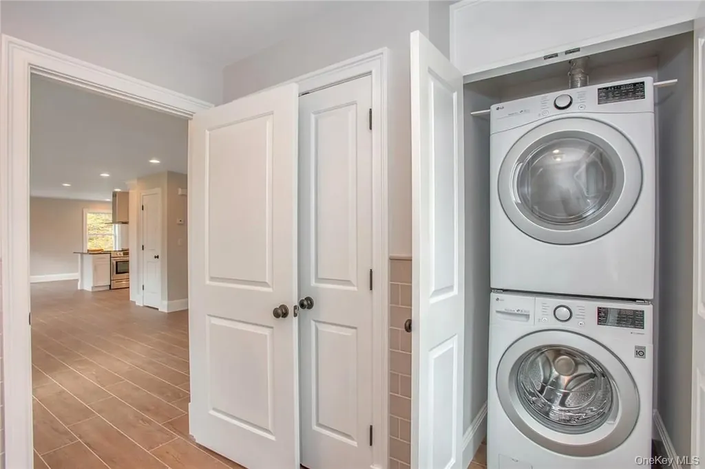 237 Tomahawk Street Baldwin Place NY 10505