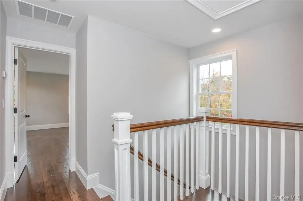 237 Tomahawk Street Baldwin Place NY 10505