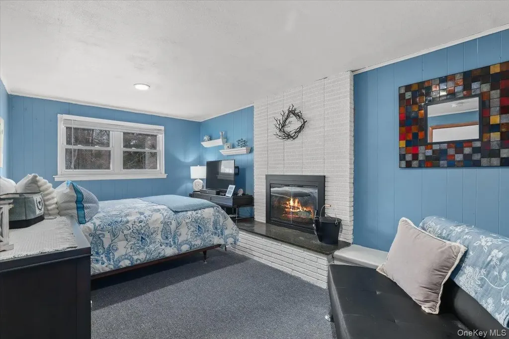 4 Ridgewood Terrace Poughkeepsie NY 12603