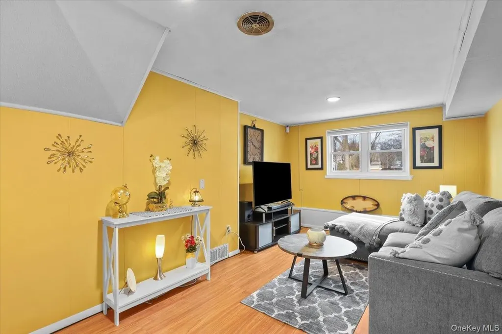 4 Ridgewood Terrace Poughkeepsie NY 12603