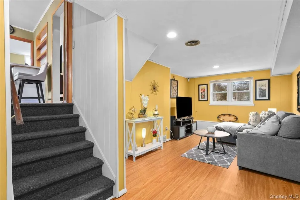 4 Ridgewood Terrace Poughkeepsie NY 12603